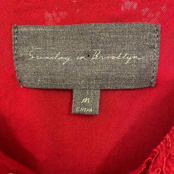 Anthropologie Sundays In Brooklyn Red Lace Overlay Cold Shoulder Top | Size Medi - Picture 4 of 6